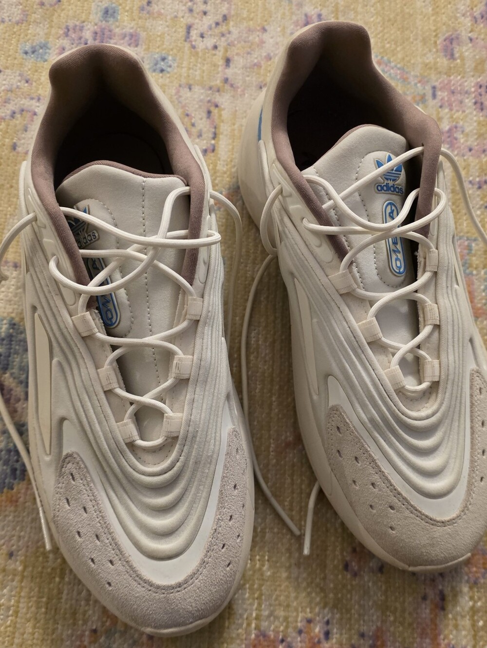 adidas Men's Cream/Pink Runner SneakersAdidas Ozelia Off White Blue Alumina GX45